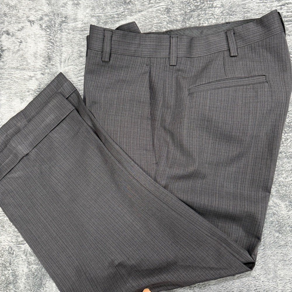 Kenneth Cole Reaction Dress Pants Mens 32x32 Grey Pinstripe KD50048 001‎